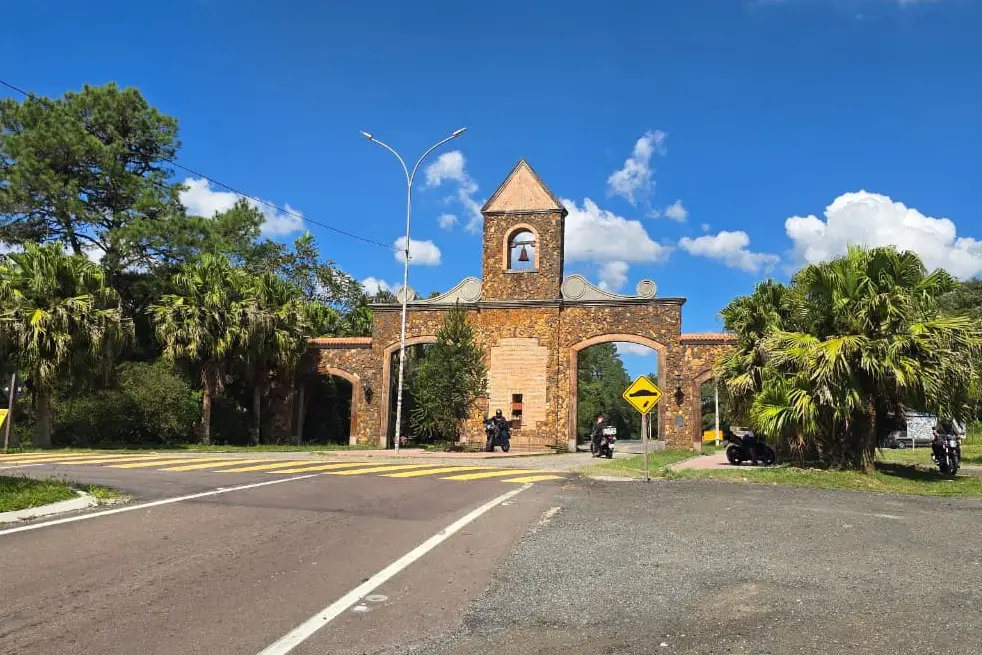 Portal da Estrada da Graciosa PR-410