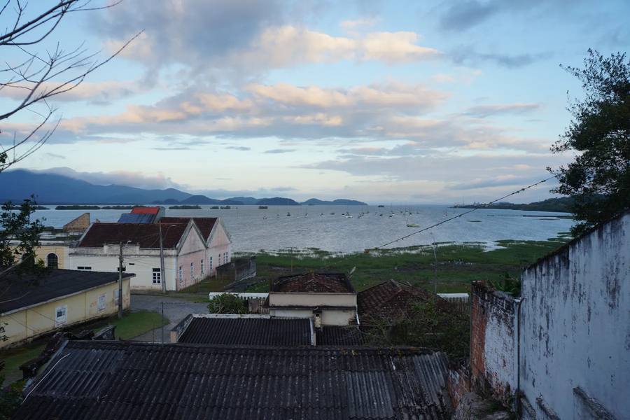 Vista da Baía de Antonina desde o Mirante do Valente