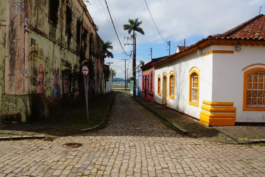 Antigo Clube Literário de Antonina na Rua XV